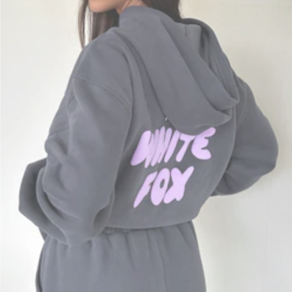 White fox sweatpants and hoodie set. Brand new, never worn. Hoodie S/M Pants XS